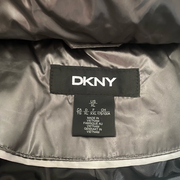 Brand new DKNY puffer Jacket - Picture 4 of 5